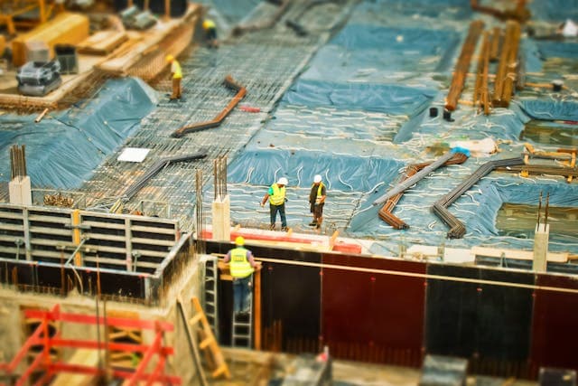OBS-145 · Concrete finish defect on L4 columns